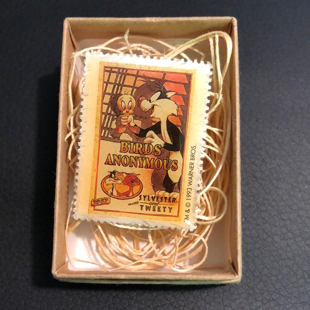 Looney Tunes pin
